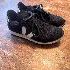 VEJA SDU Rec Flannel Dark White Natural women’s 39 or size 8 US